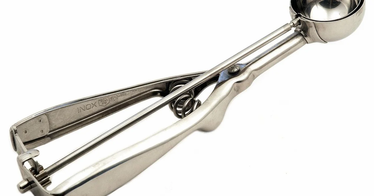 Drain Fly Trap - Drain Guide