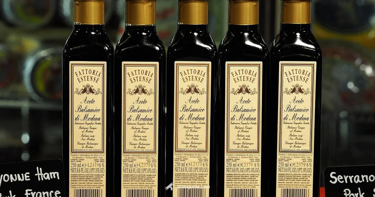 Vinegar Drain Care - Drain Guide